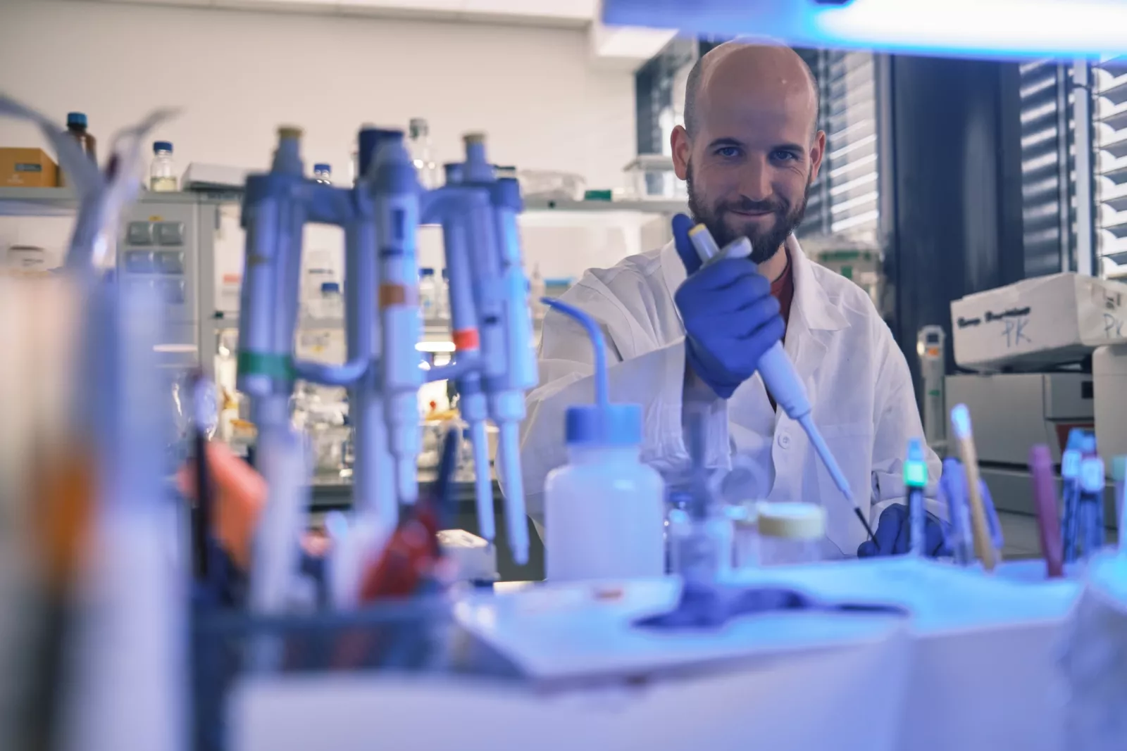 CasInvent researcher pipetting in the laboratory